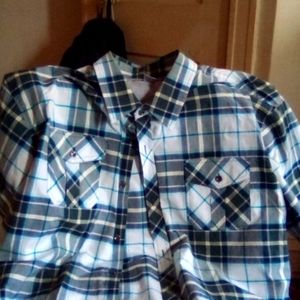 Man short sleeve shirt